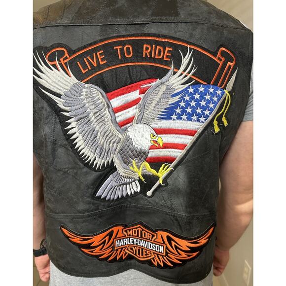 Men's Black Leather Motorcycle Biker Vest with LIVE to Ride Patch Size 46-48 - Picture 2 of 14